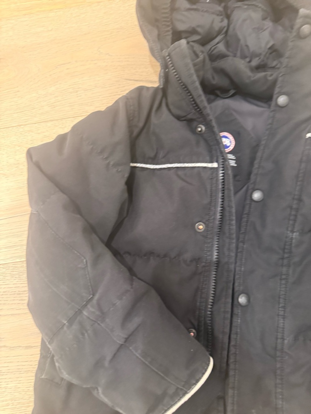 Canada Goose Black Hooded Puffer Jacket size 6-7 - Picture 2 of 7